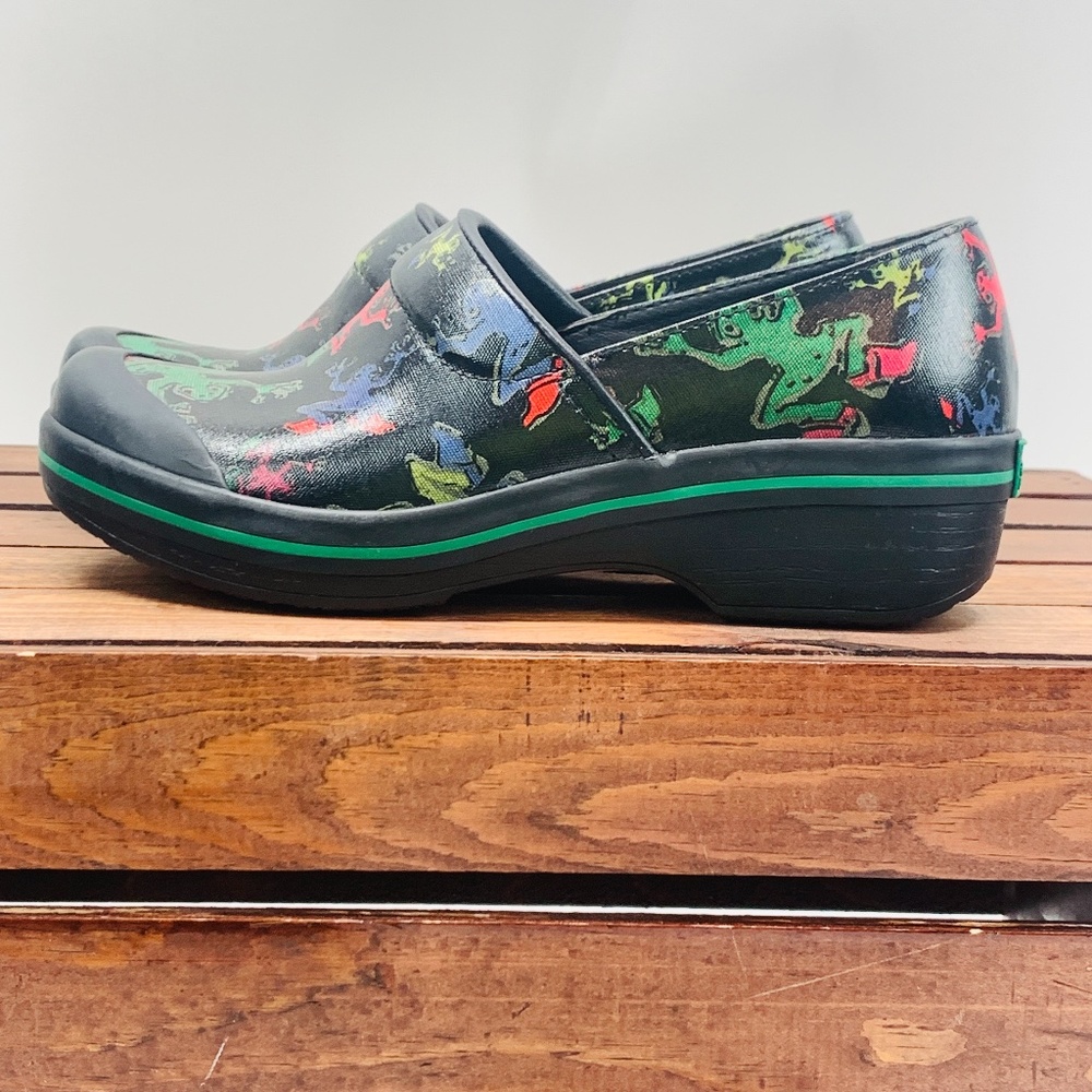 Dansko Vegan Black Frog Print Clogs Nursing